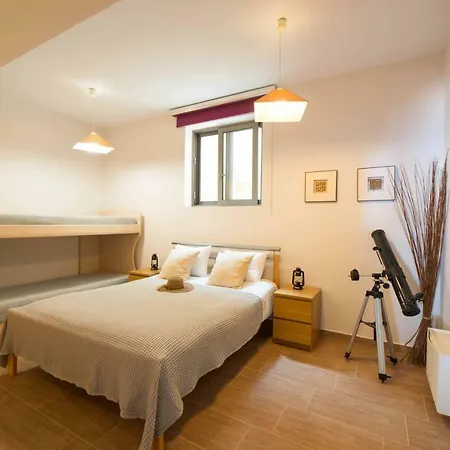 Kivis Villa